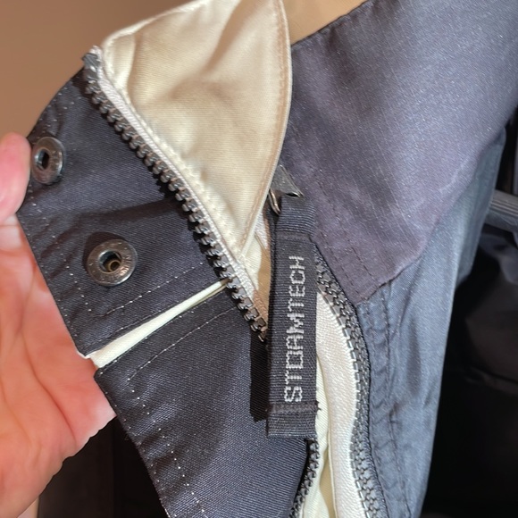 Stormtech winter jacket, interior zipout lining! Water and wind proof. Very warm - Picture 2 of 8